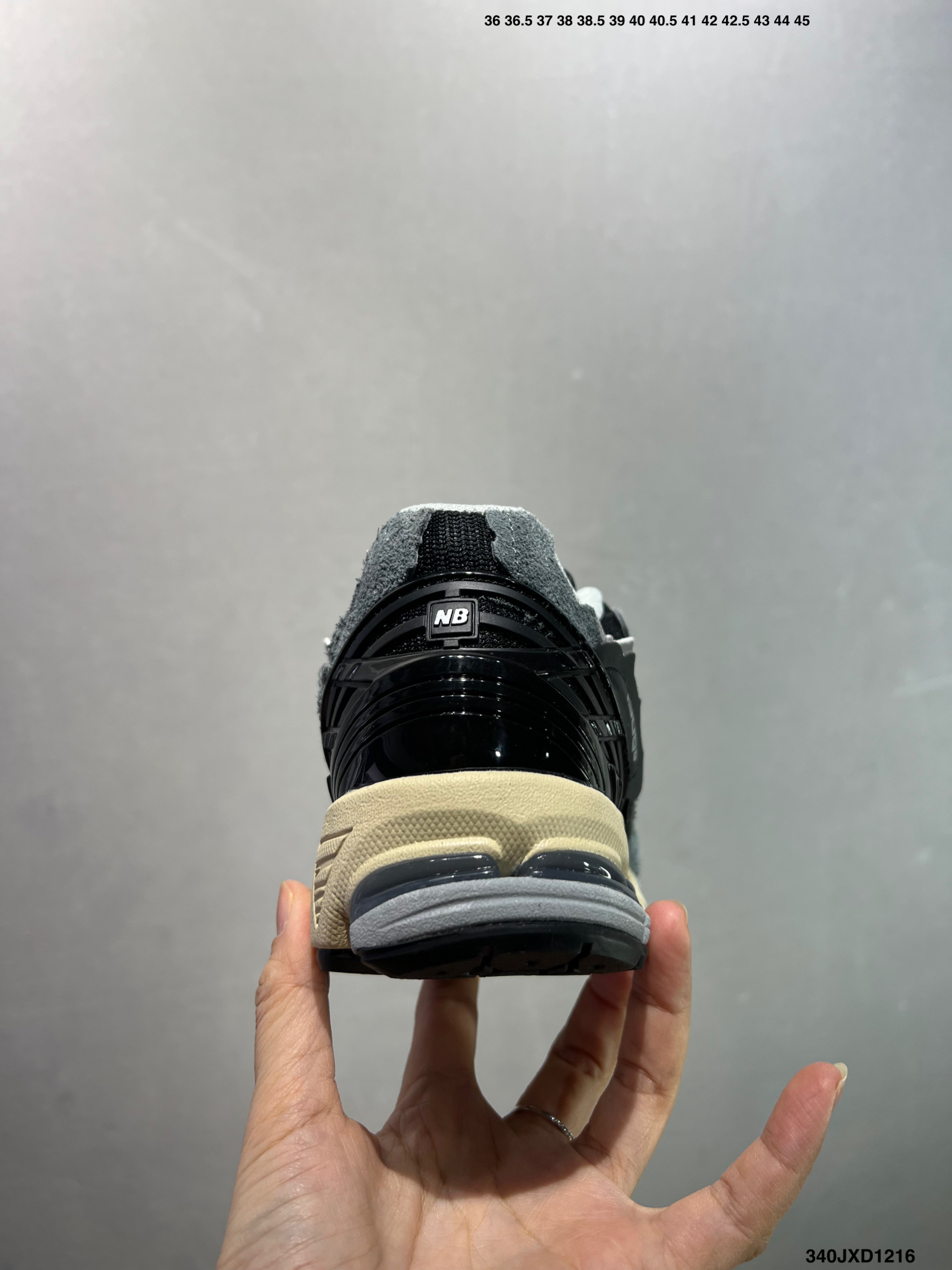 New Balance Sneakers-61