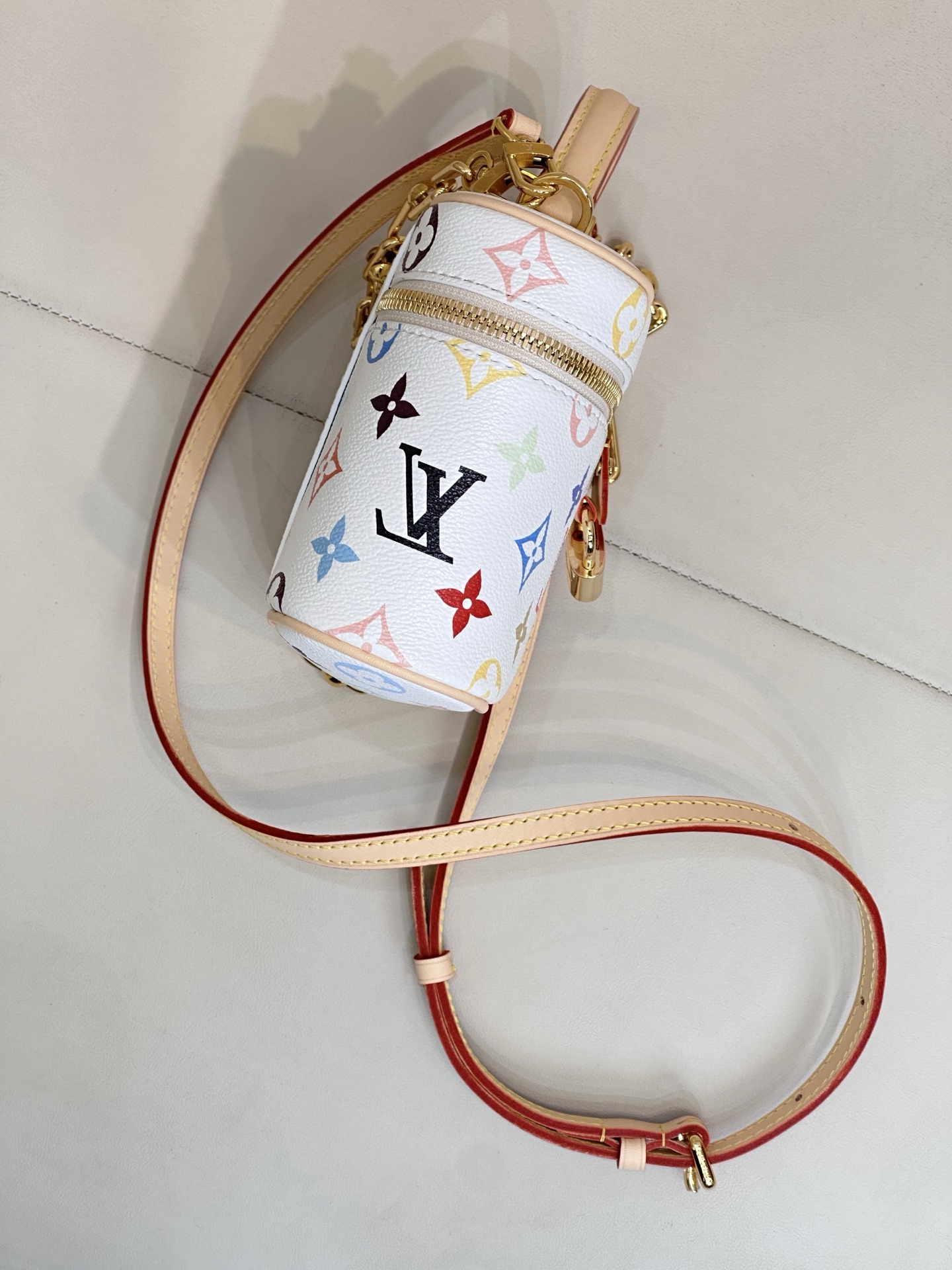 Louis Vuitton Hot New Product-103