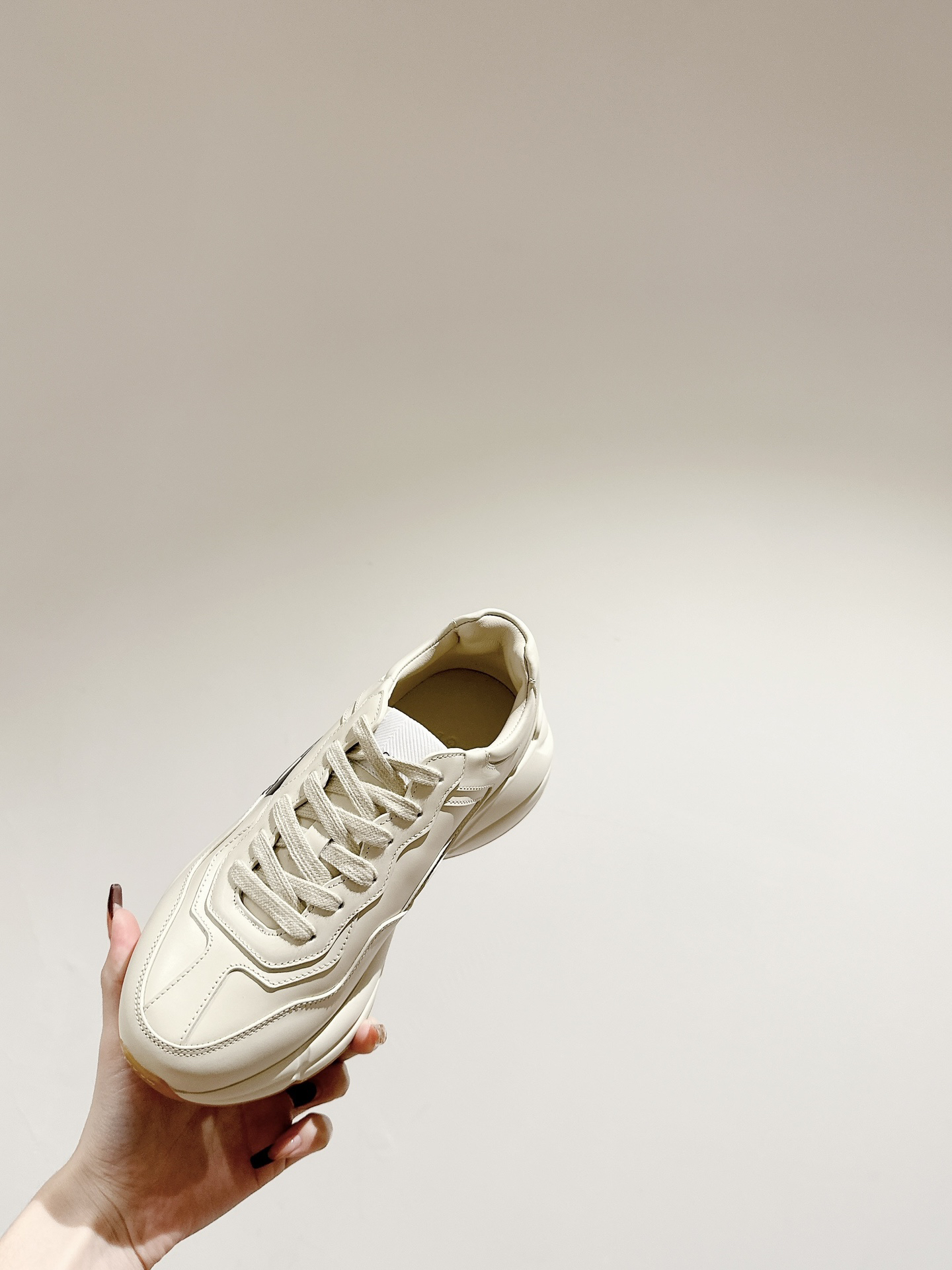 Gucci Sneakers-211