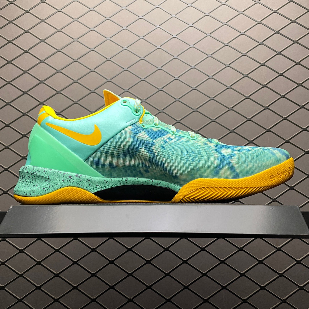 Nike Sneakers-200