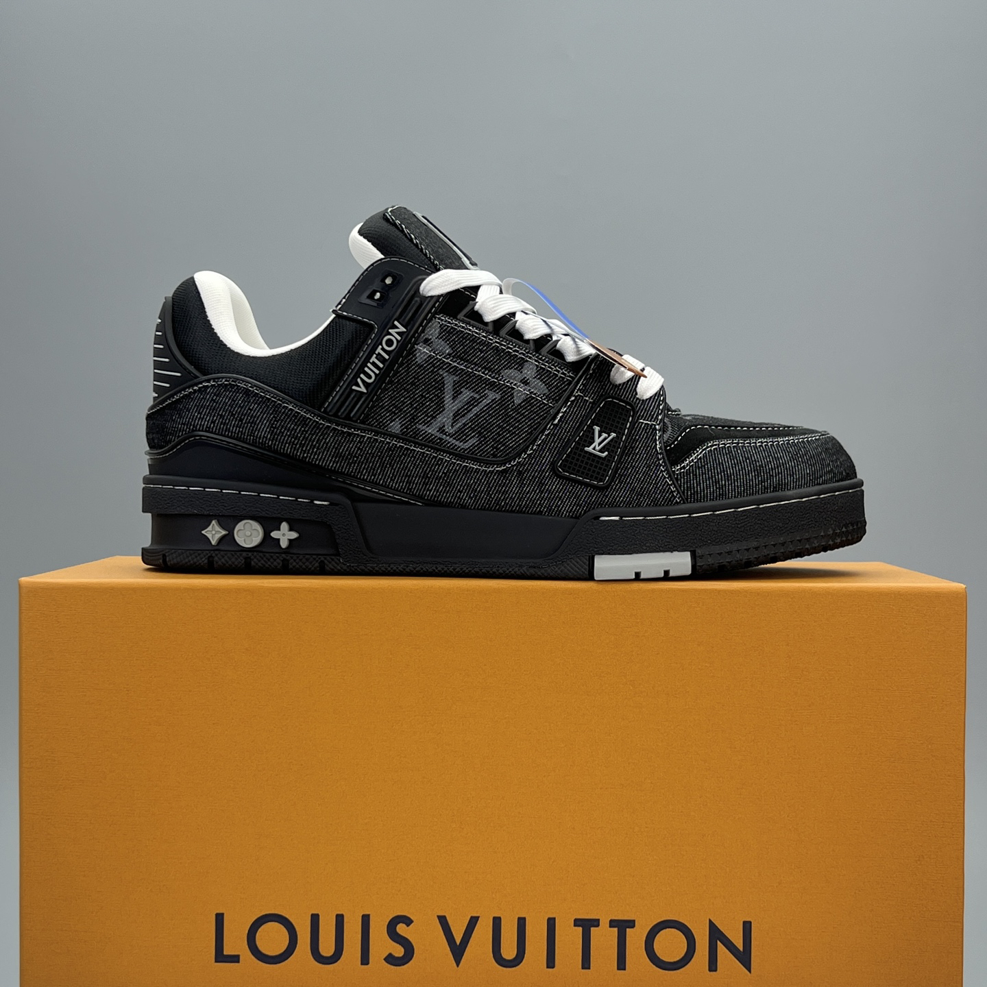 Lv Sneakers-144