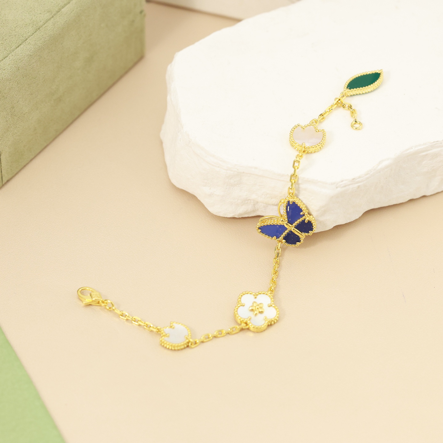 Van Cleef & Arpels Bracelet-33