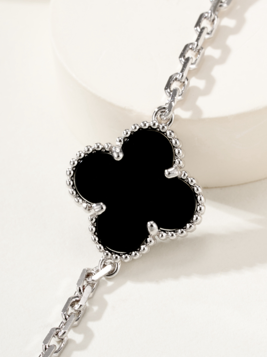 Van Cleef & Arpels Bracelet-62