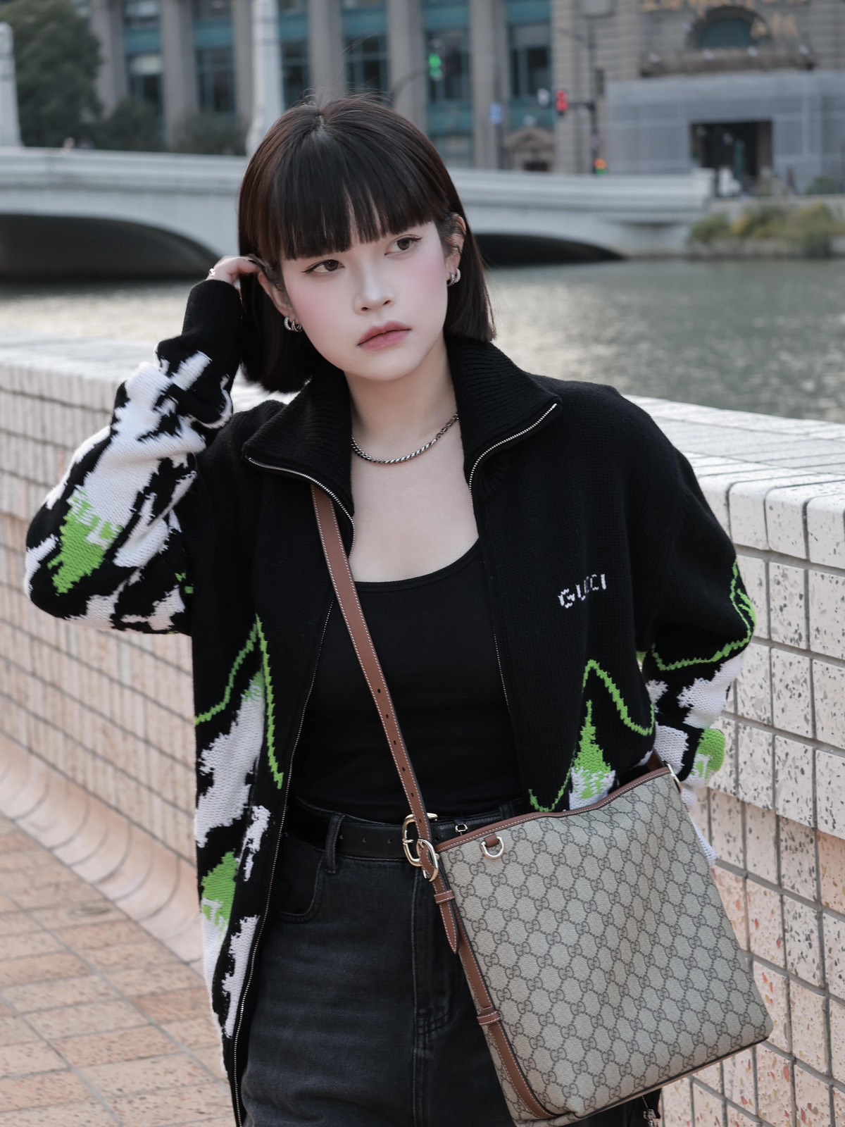 Gucci Clothing-131