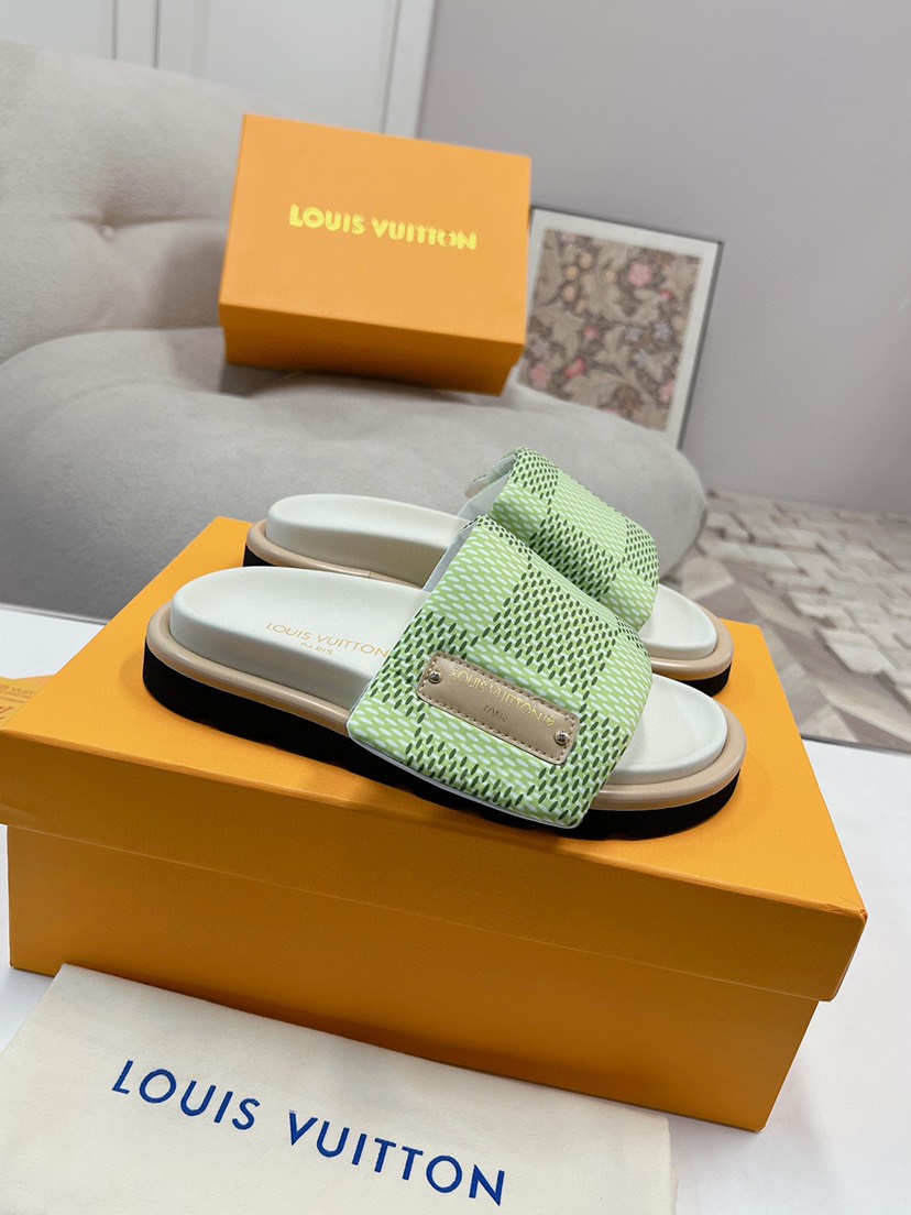LV Summer footwear