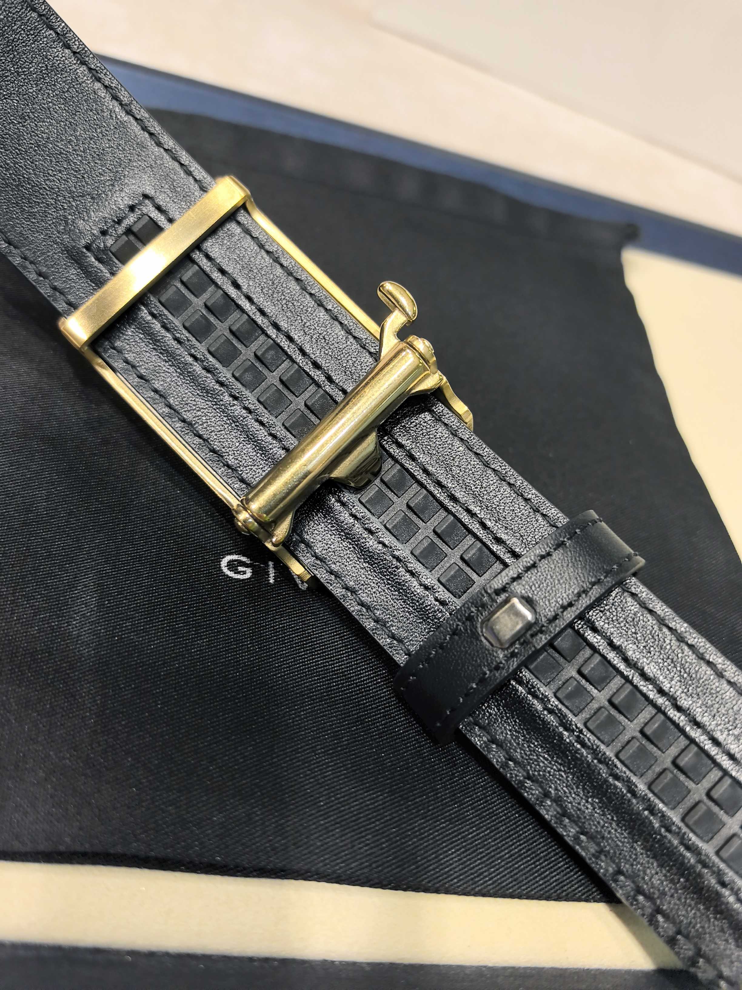 Givenchy belt-103
