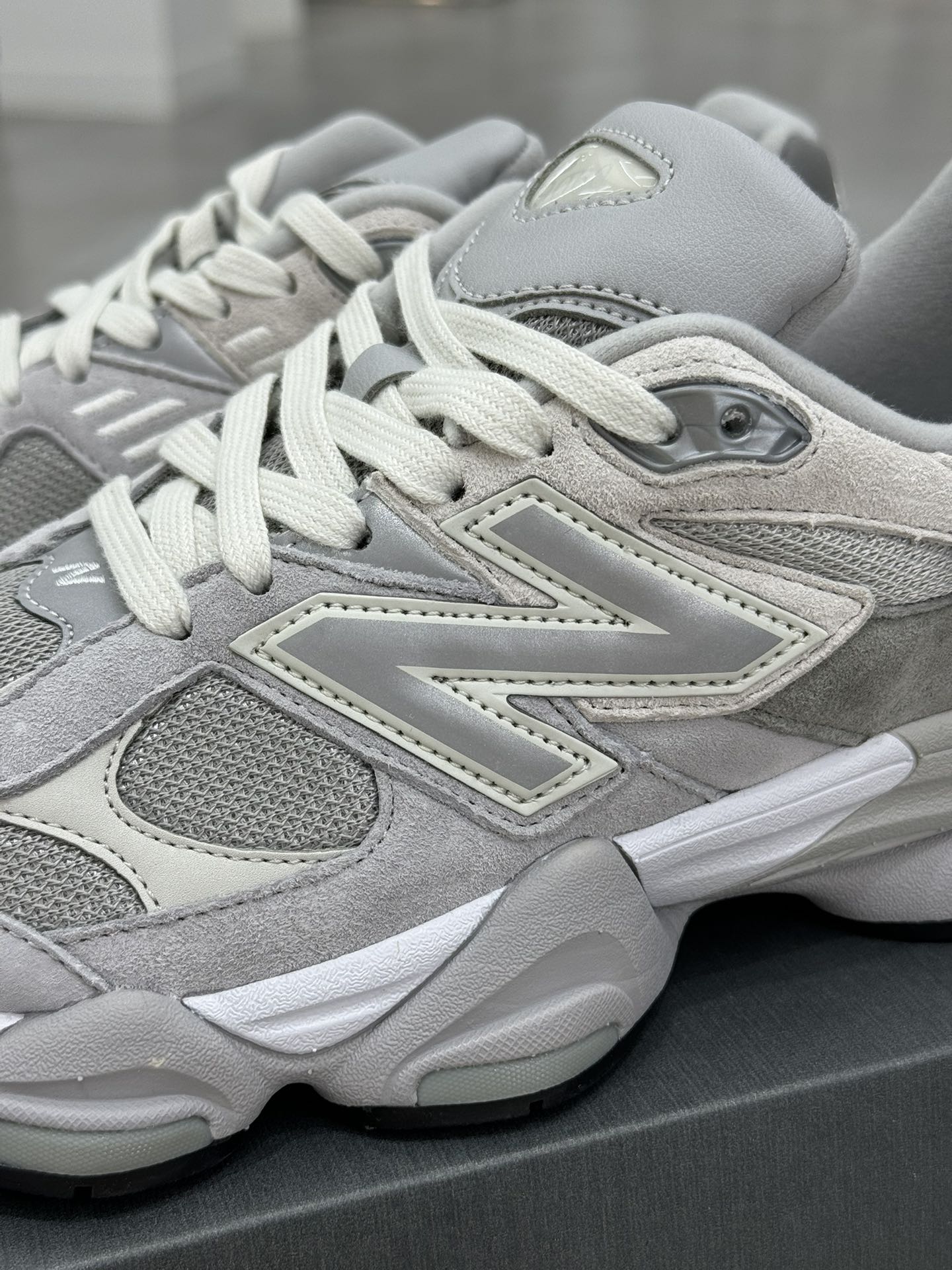 New Balance Sneakers-210