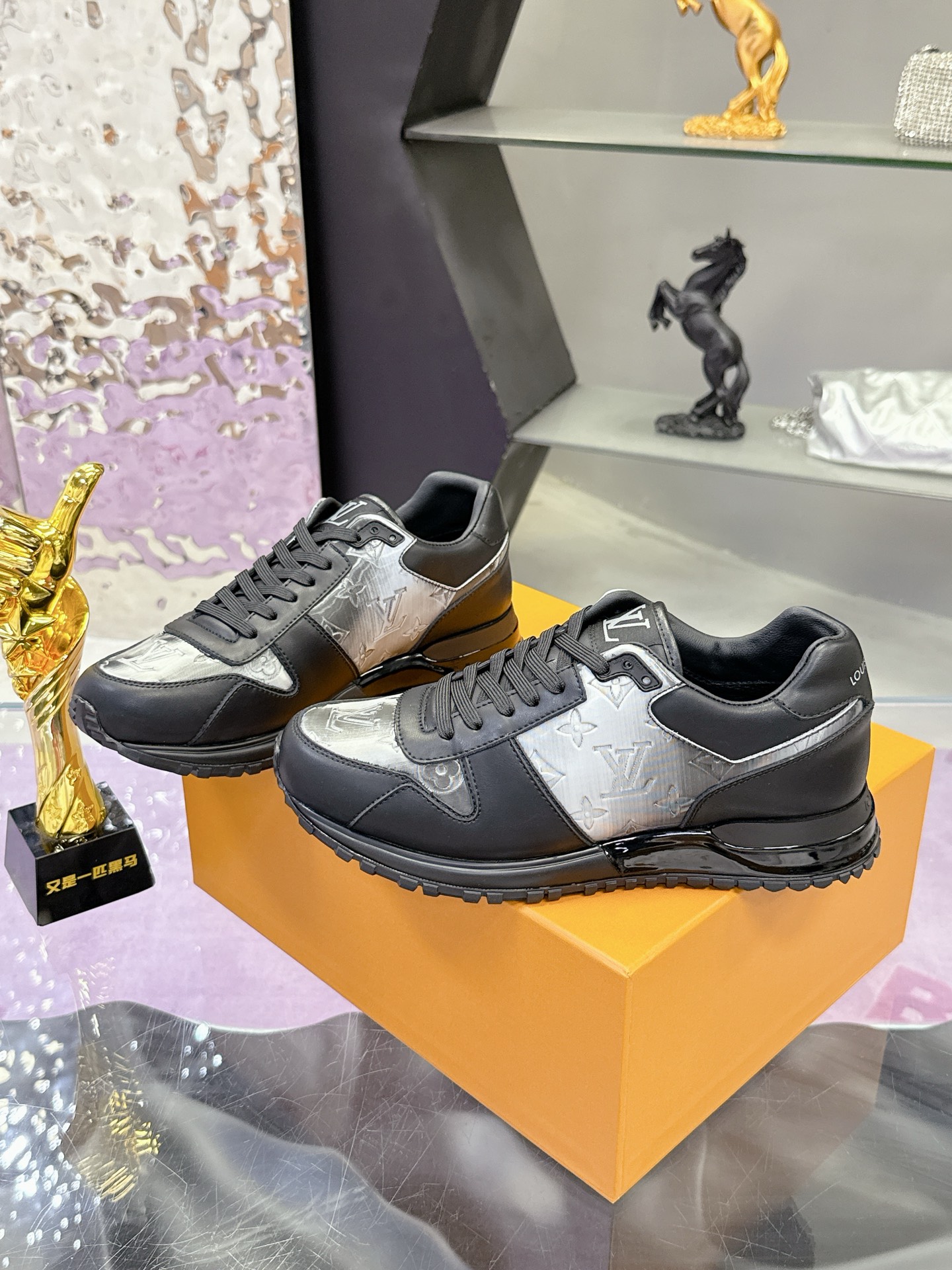 Lv Sneakers-8