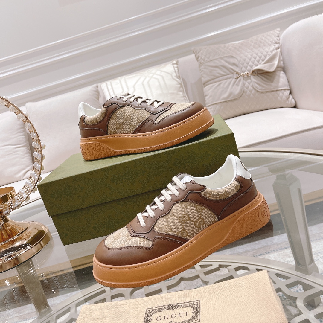 Gucci Sneakers-176