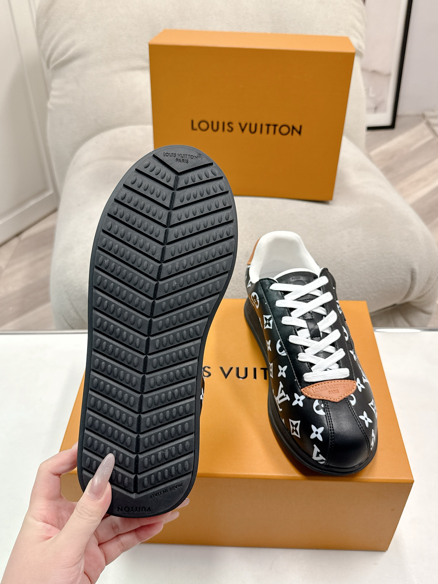 Lv Sneakers-166