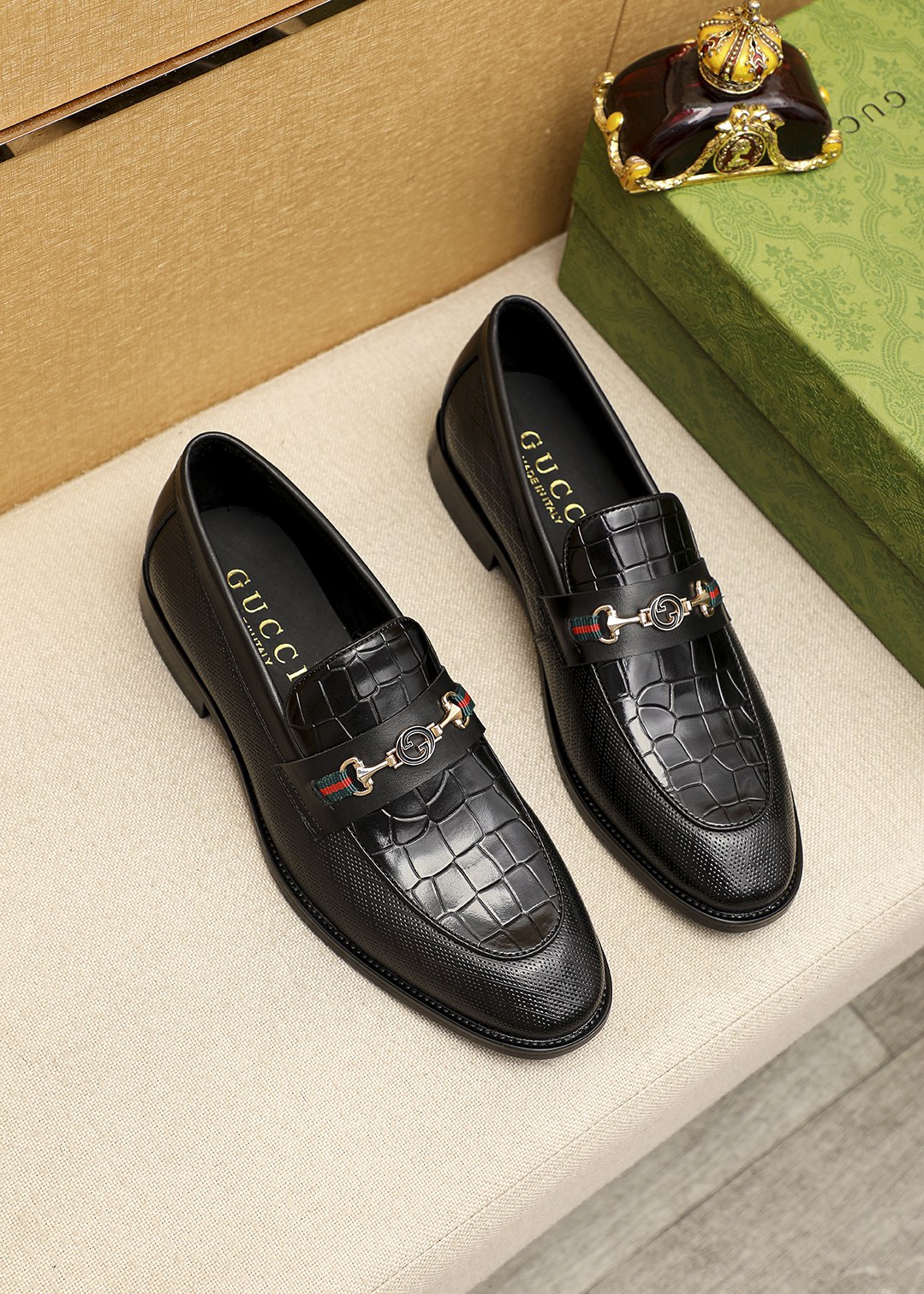 Gucci women's leather shoes-65