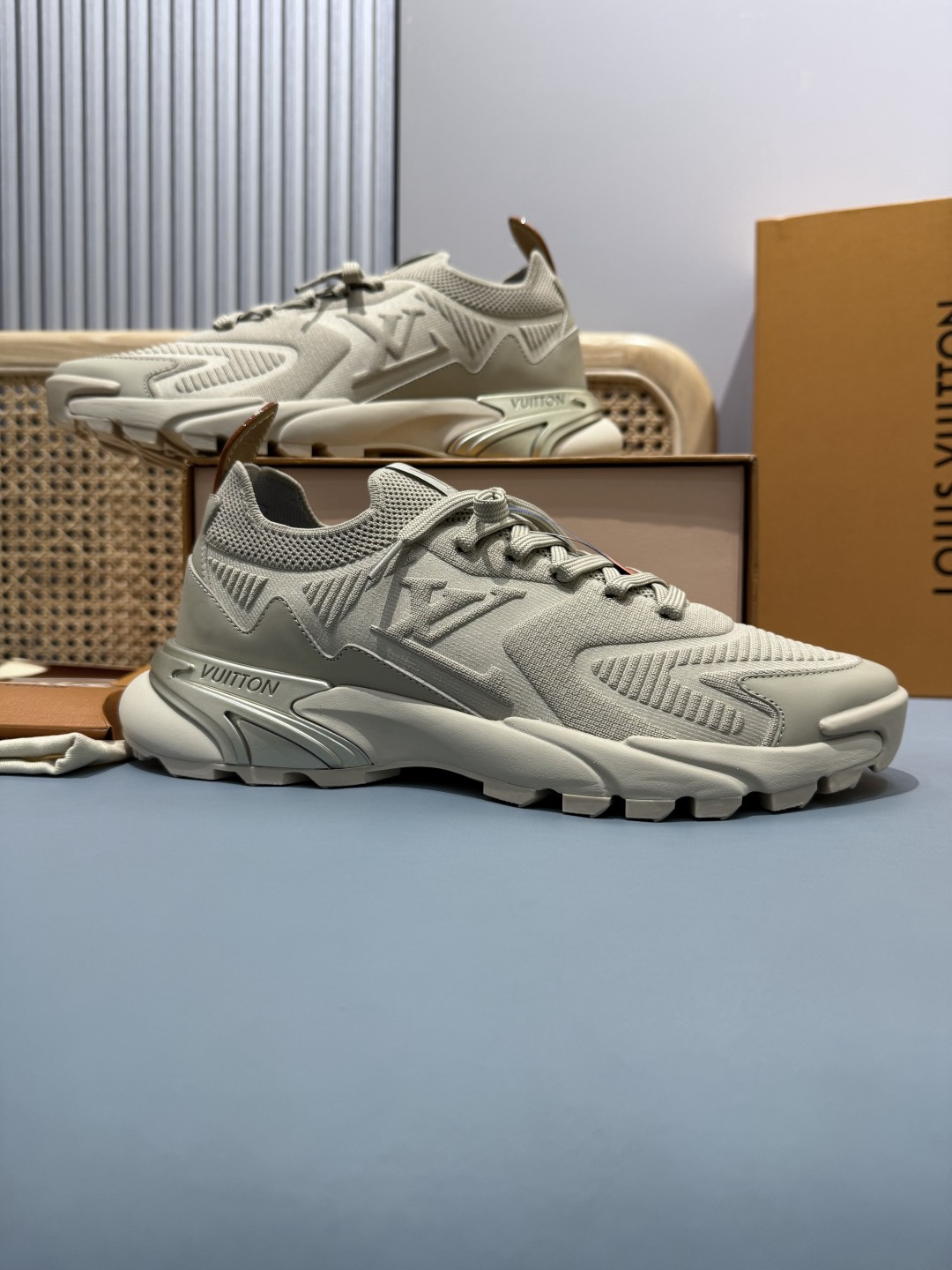 Lv Sneakers-183