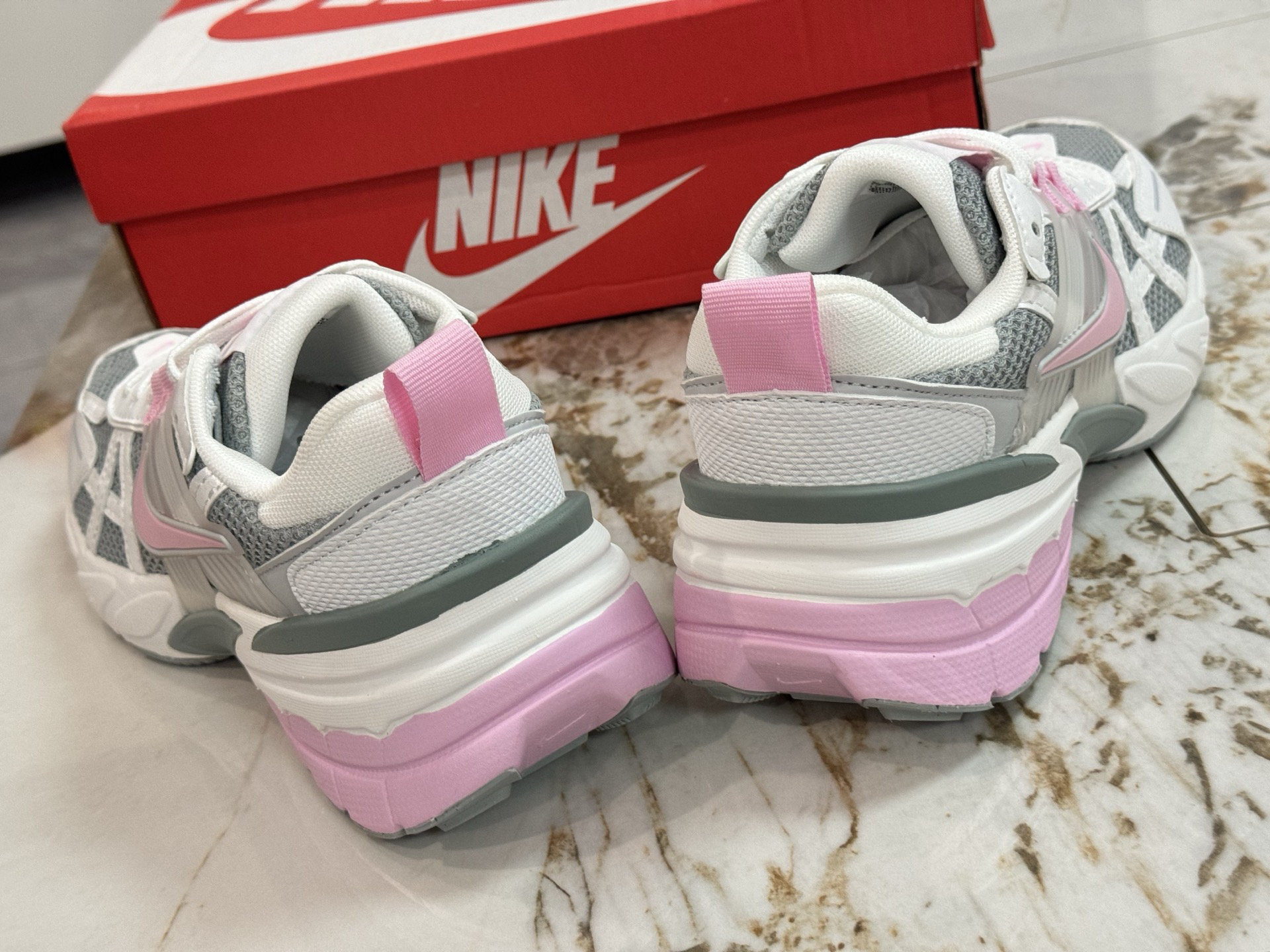 Nike Sneakers-246