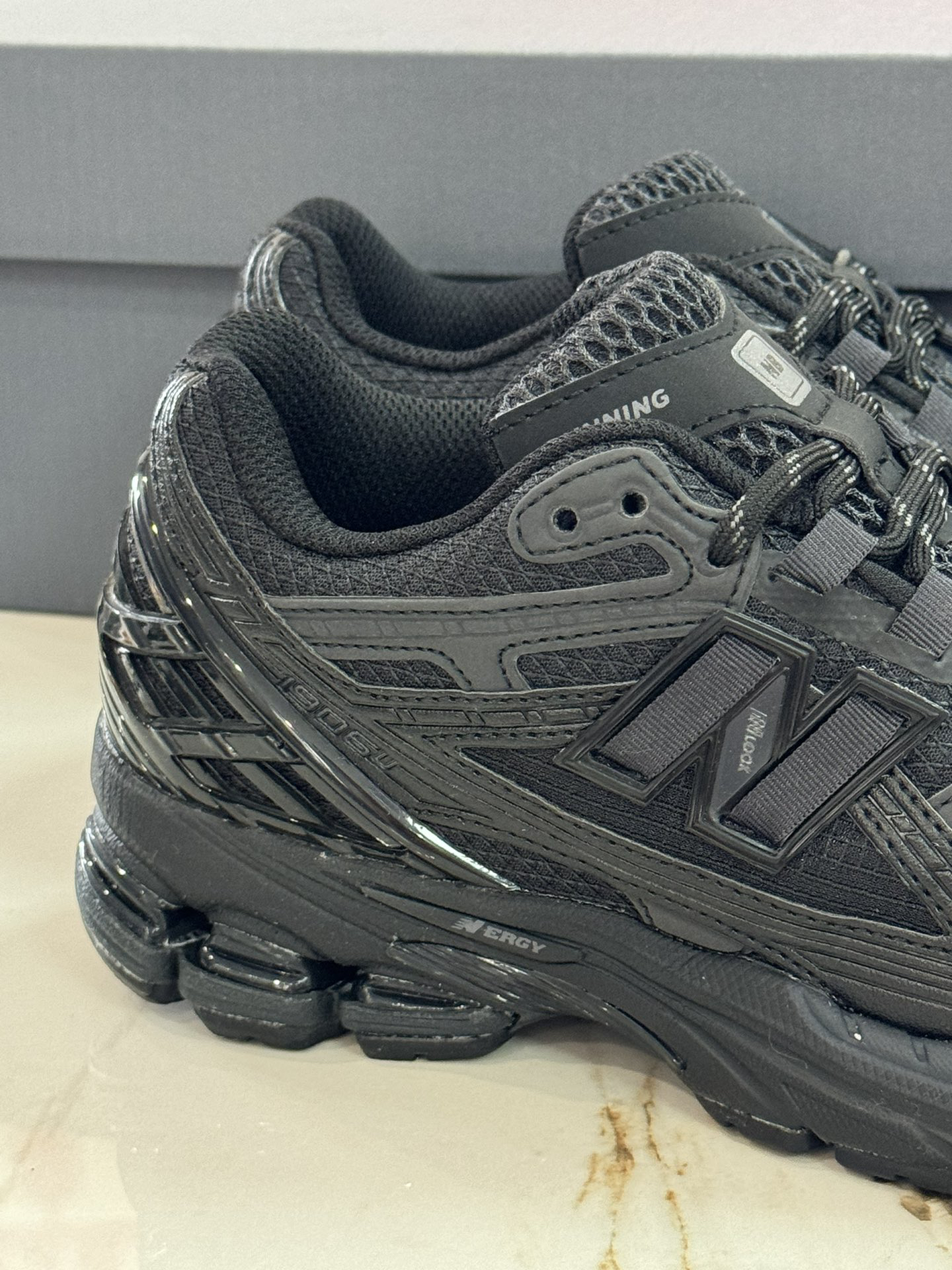 New Balance Sneakers-126