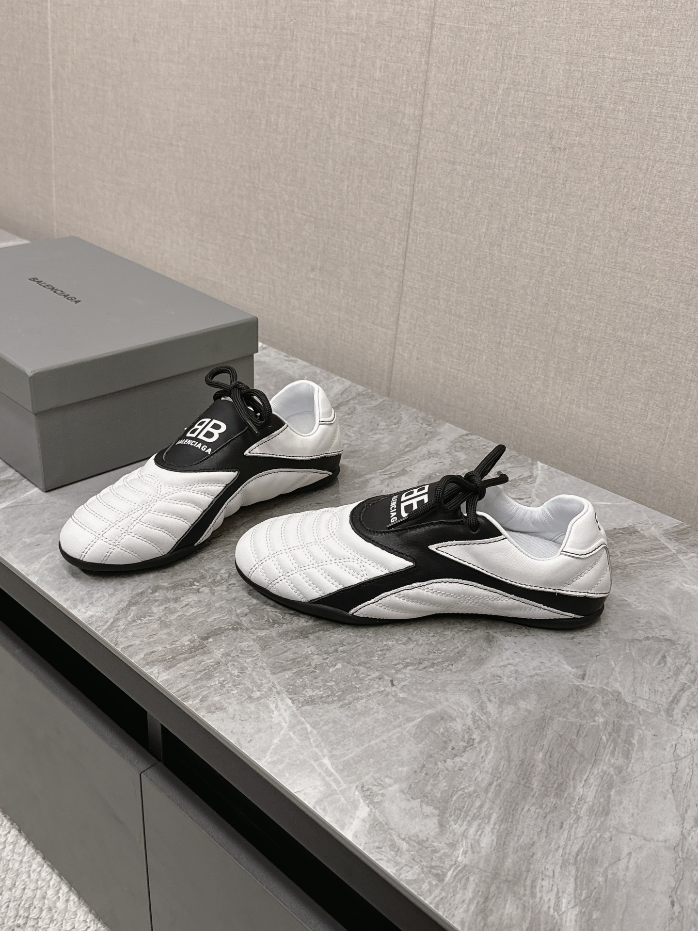 Balenciaga  Sneakers