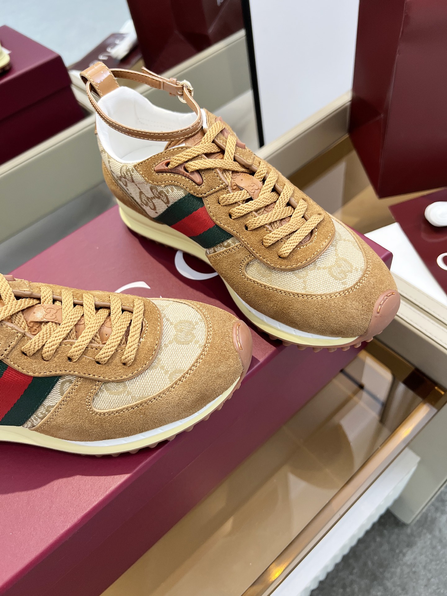 Gucci Sneakers-222