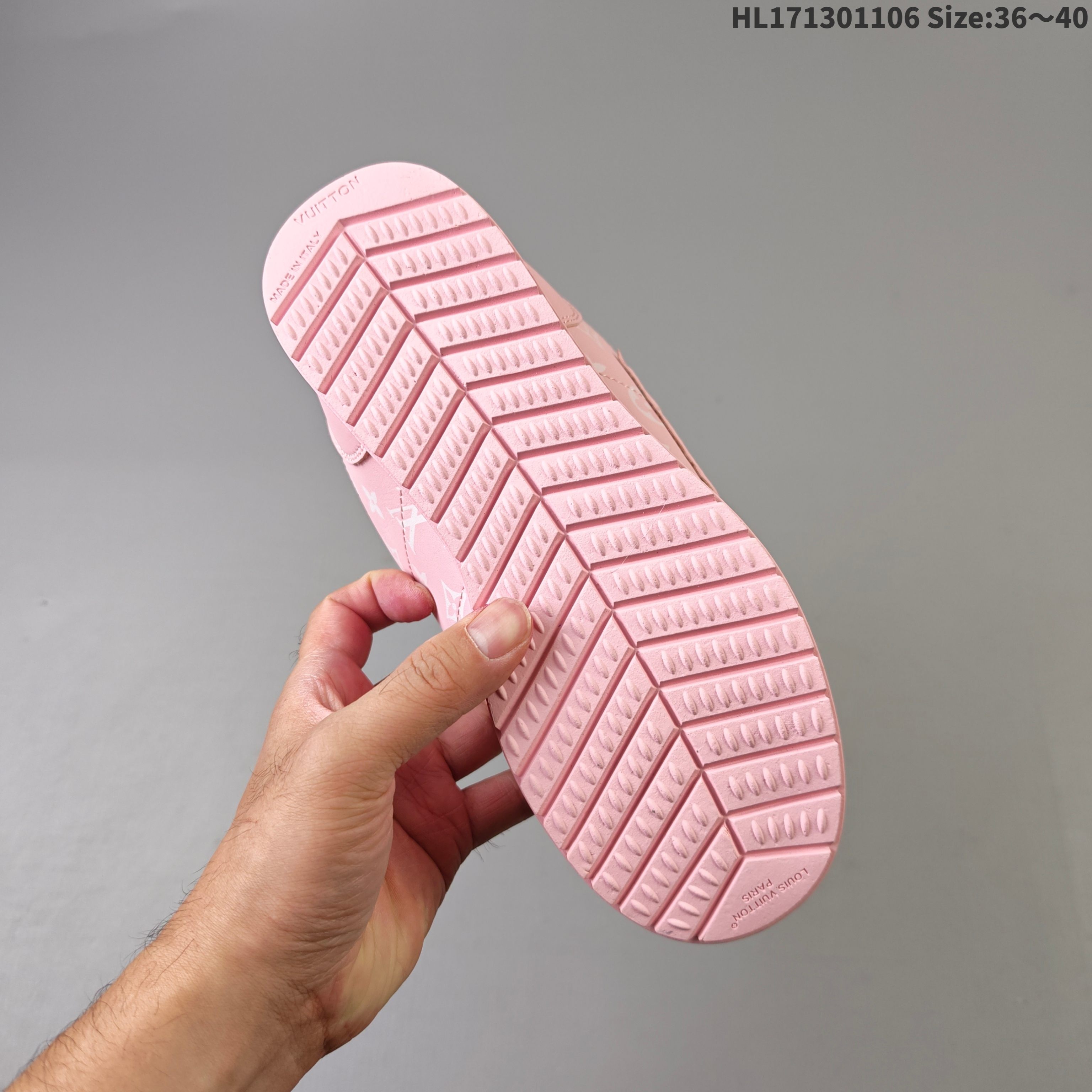 Lv Sneakers-218