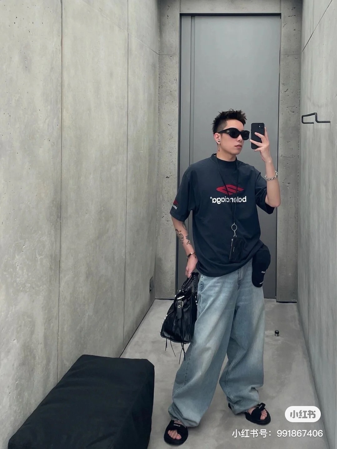 Balenciaga clothing-149