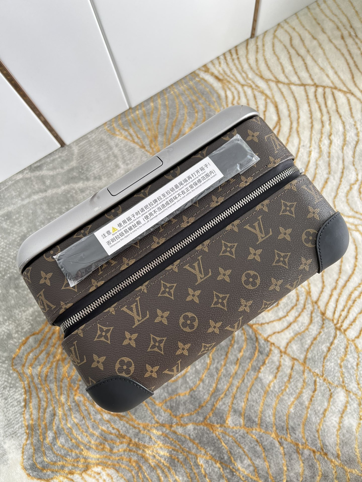 LV luggage-25