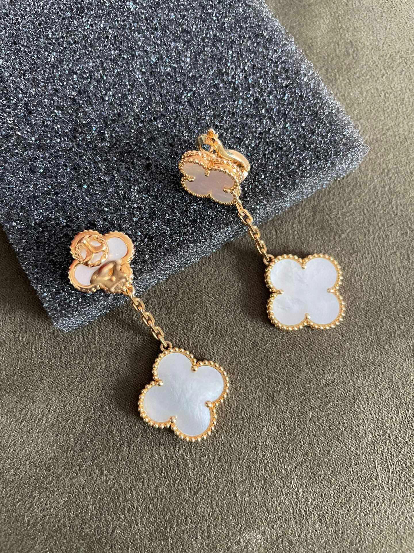 Van Cleef & Arpels earring-89