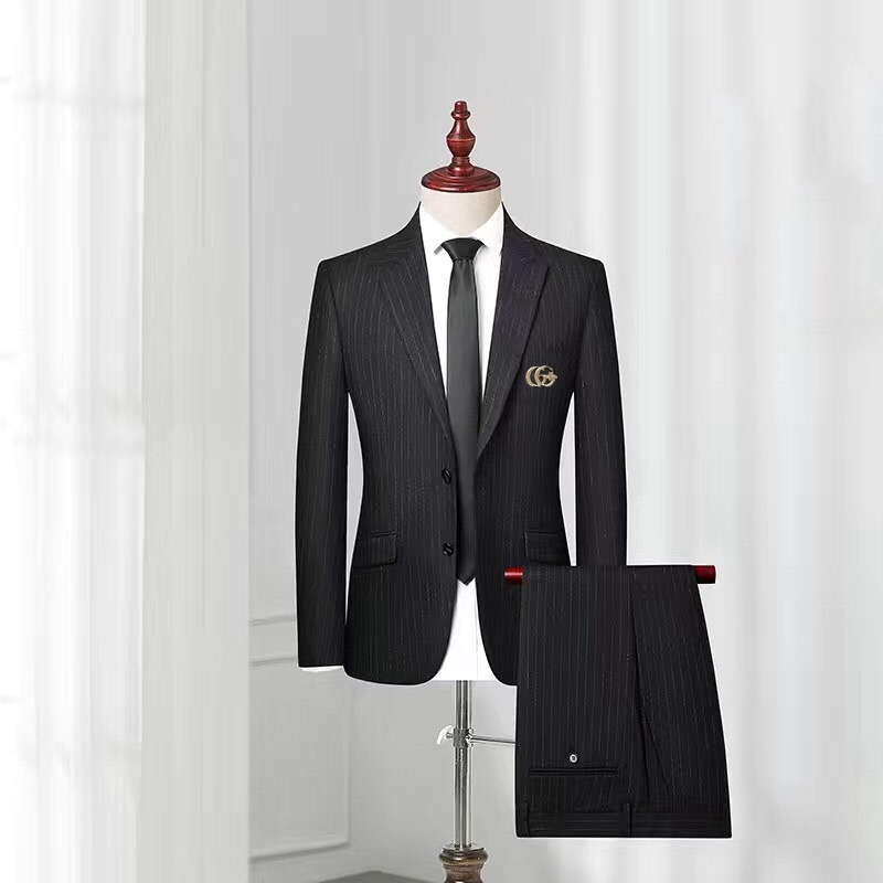 Gucci Clothing-176