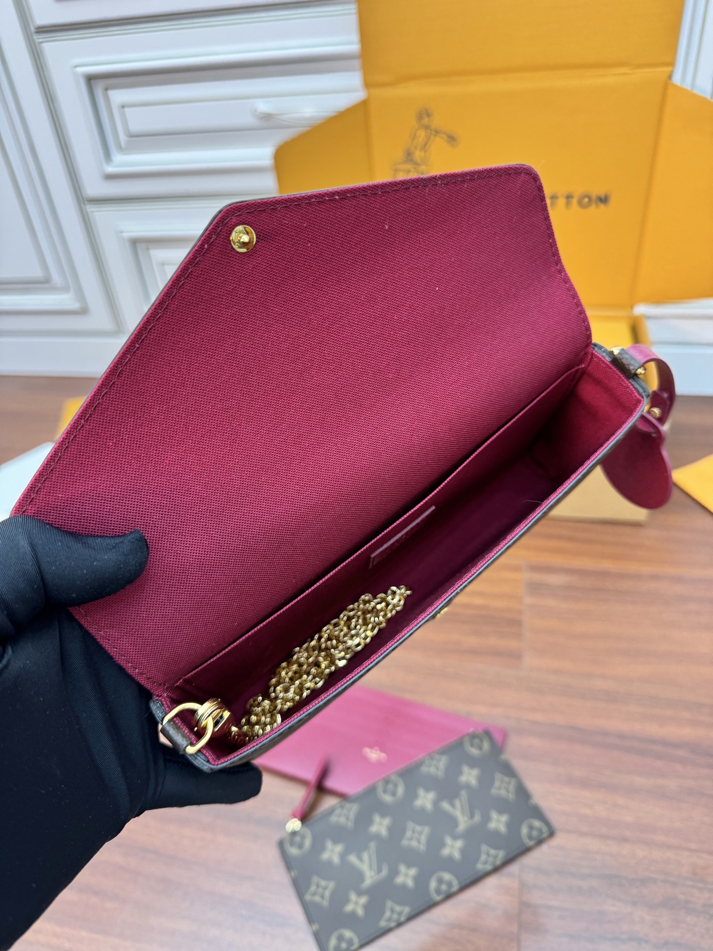 Louis Vuitton Hot New Product-80