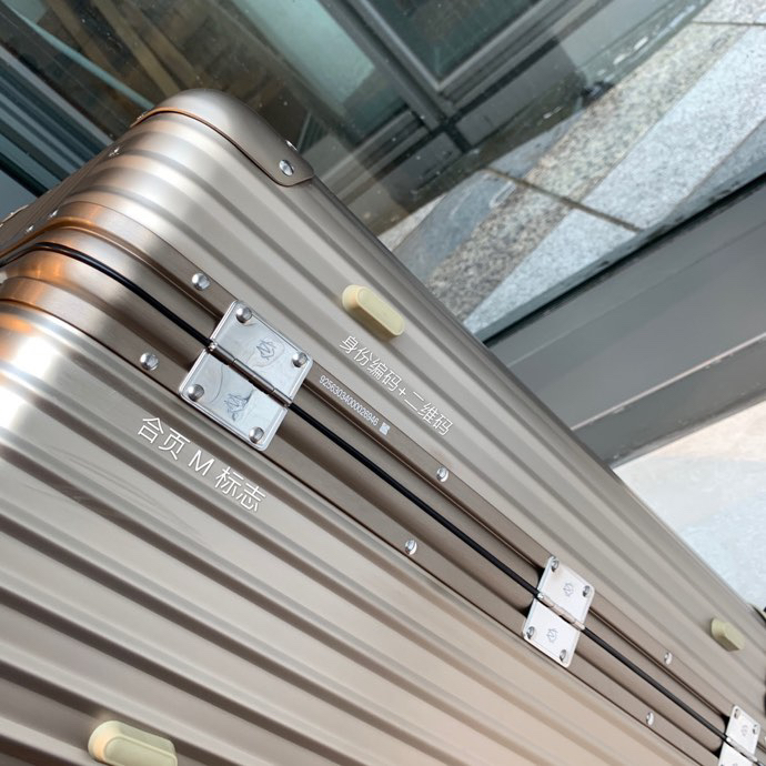 RIMOWA luggage-5