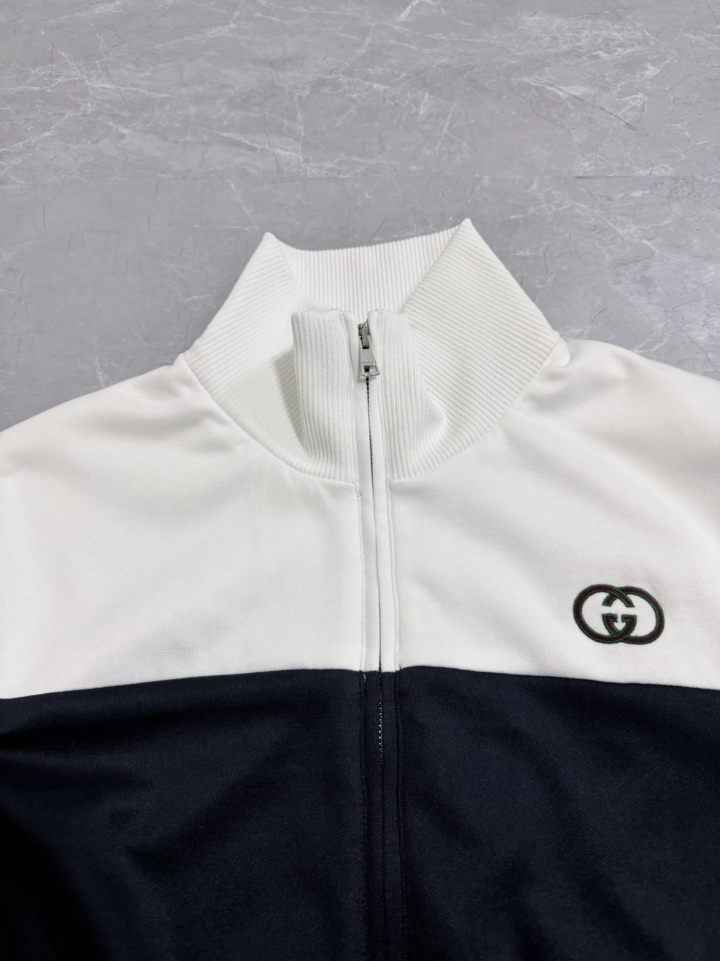 Gucci Clothing-303