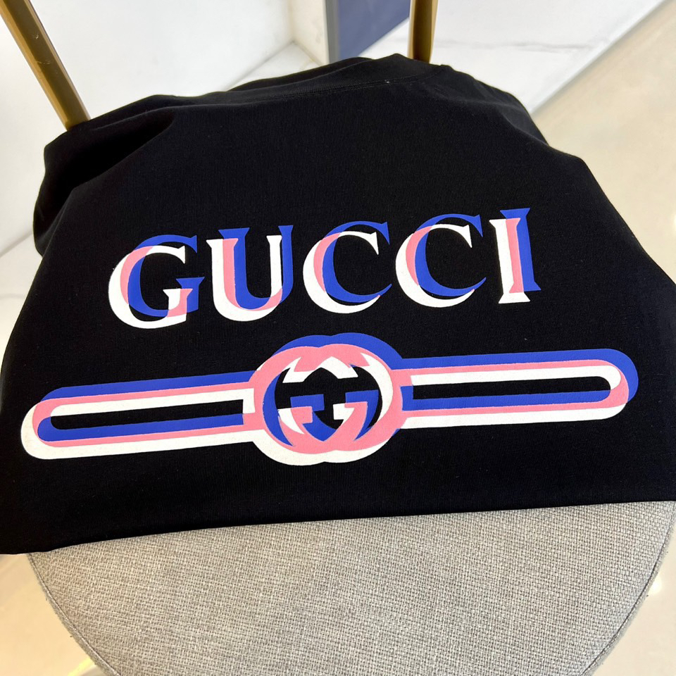 Gucci clothing-278