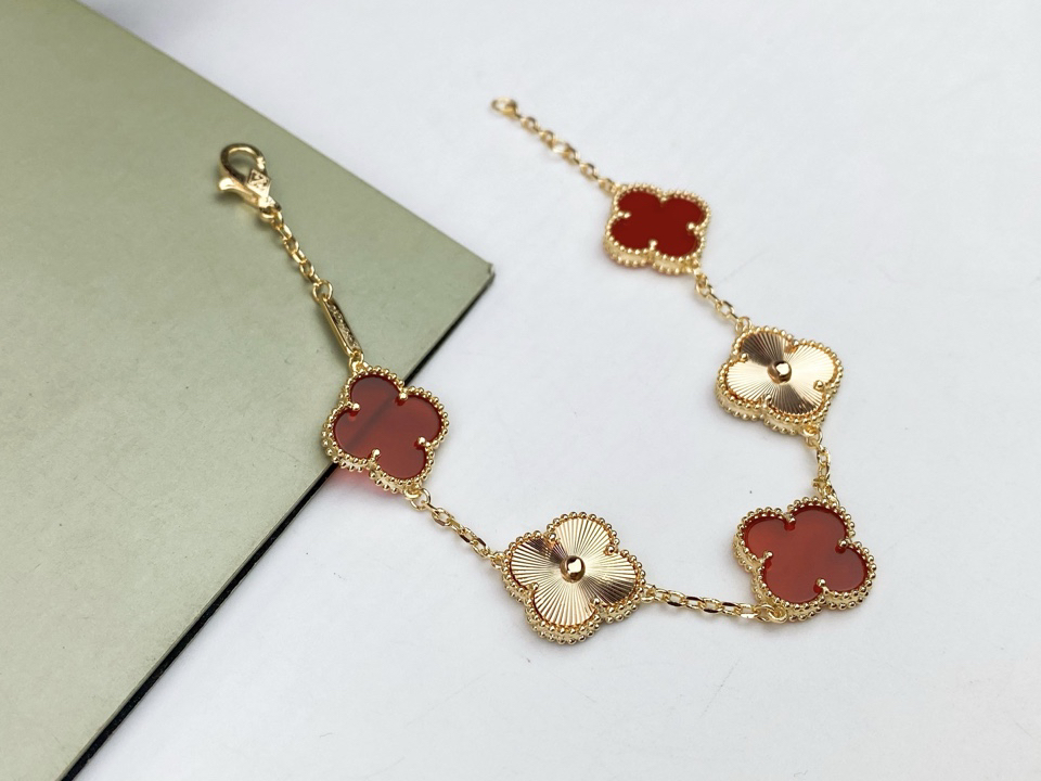 Van Cleef & Arpels Bracelet-61