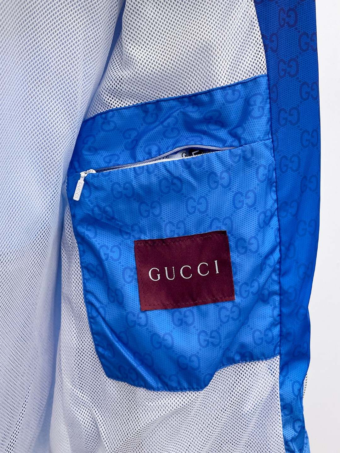 Gucci Clothing-309