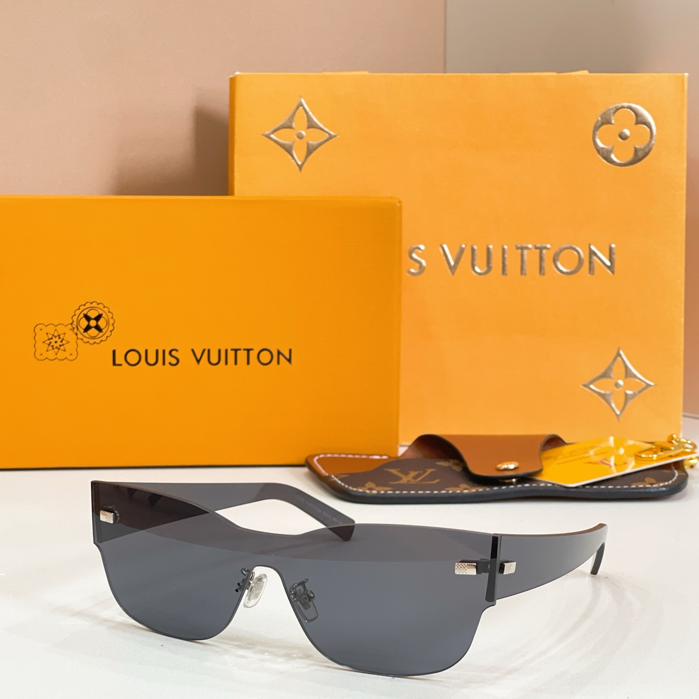 LV glasses-44