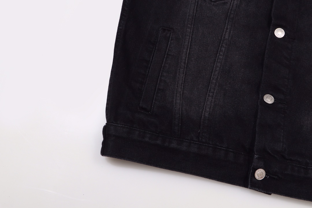 Balenciaga clothing-71