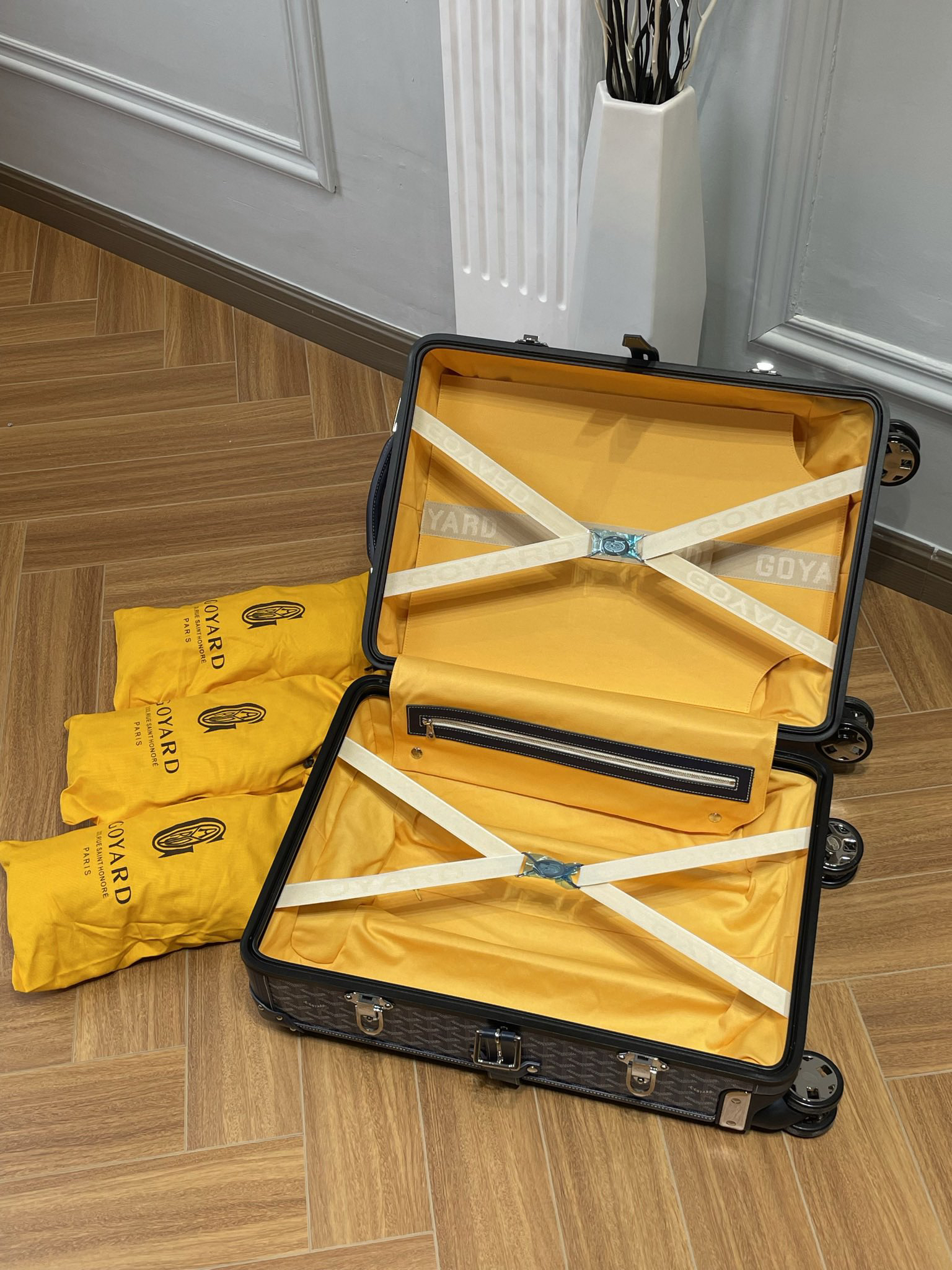 Goyard luggage-31