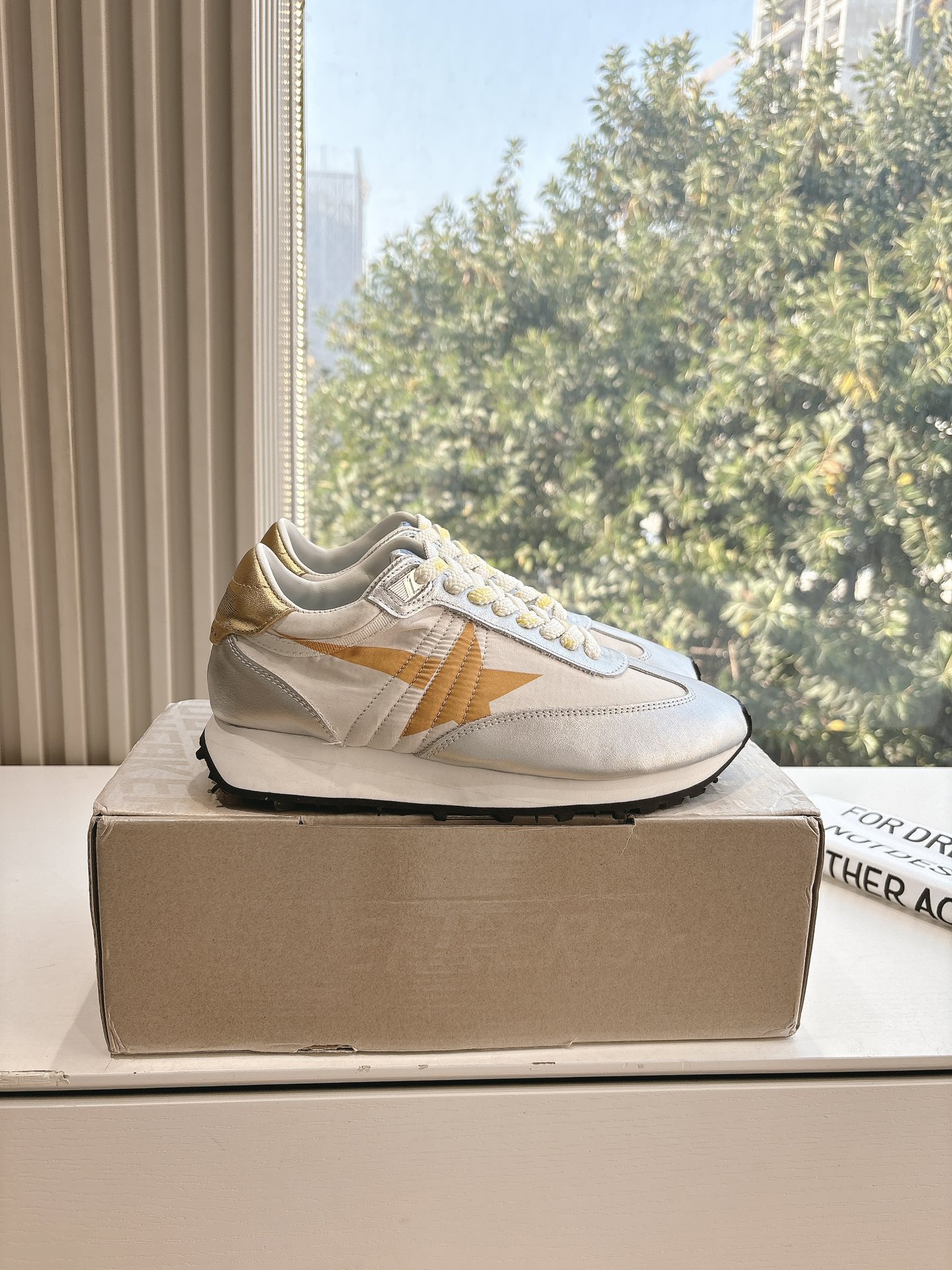 Golden Goose Sneakers-22