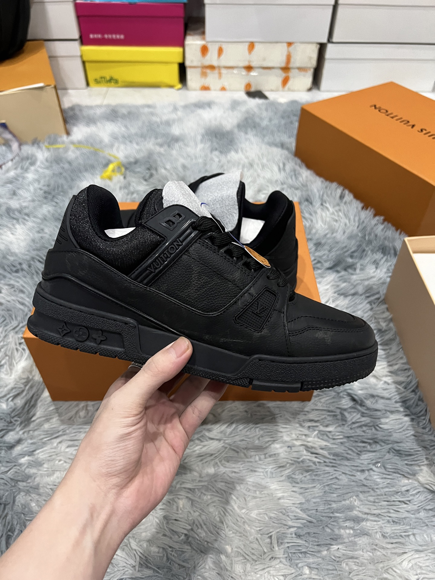 Lv Sneakers-81