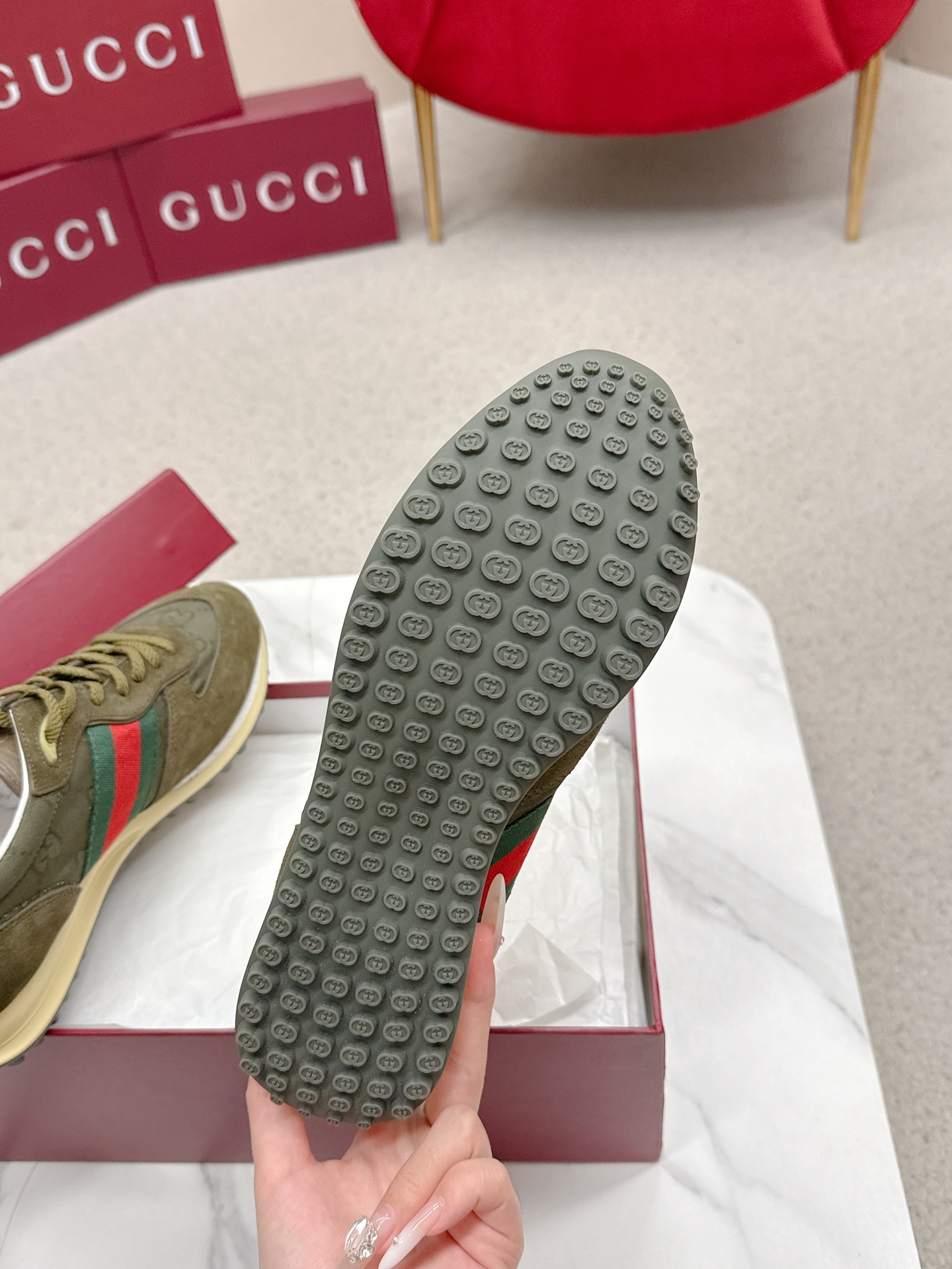 Gucci Sneakers-184
