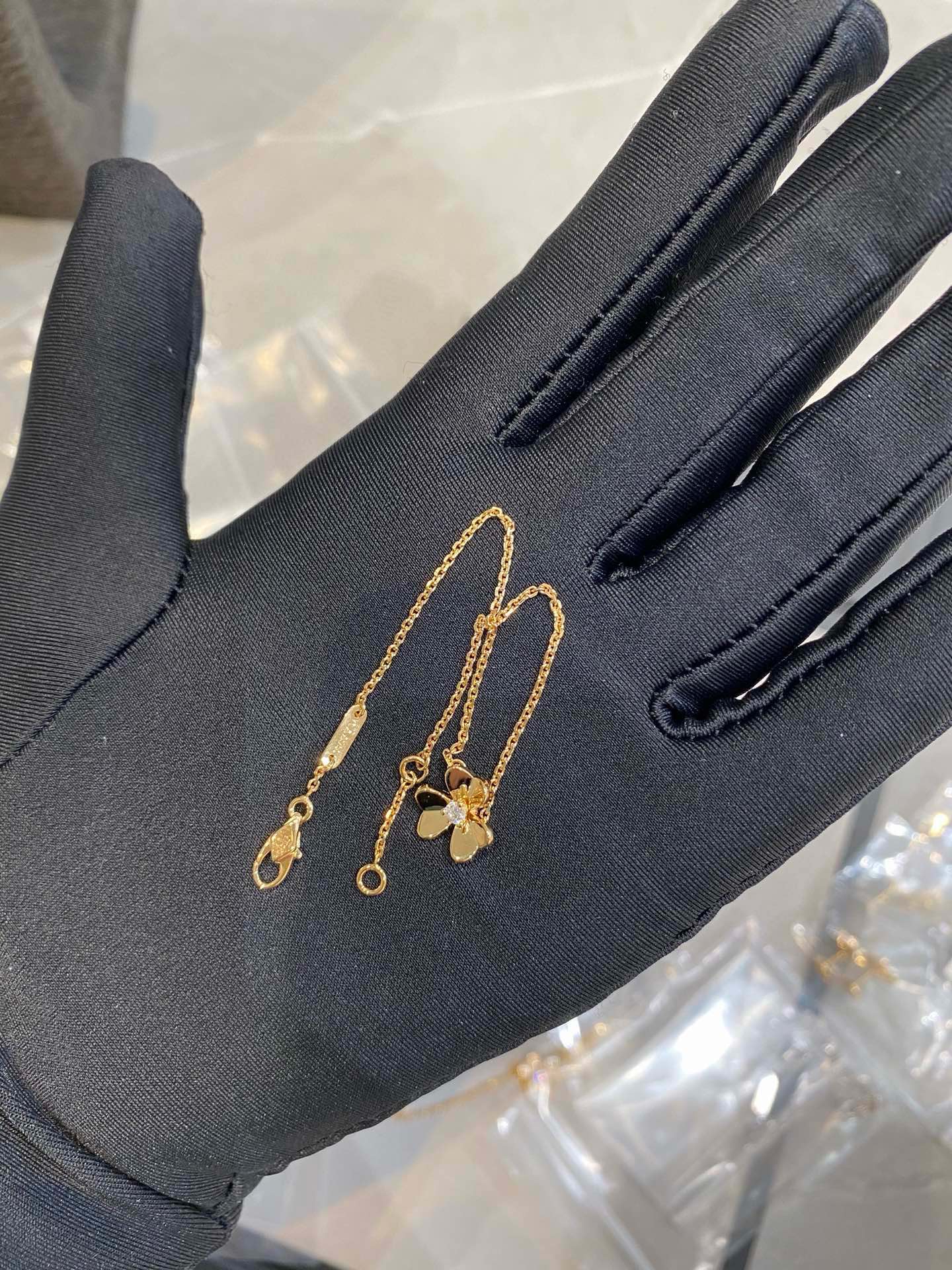 Van Cleef & Arpels necklace-86