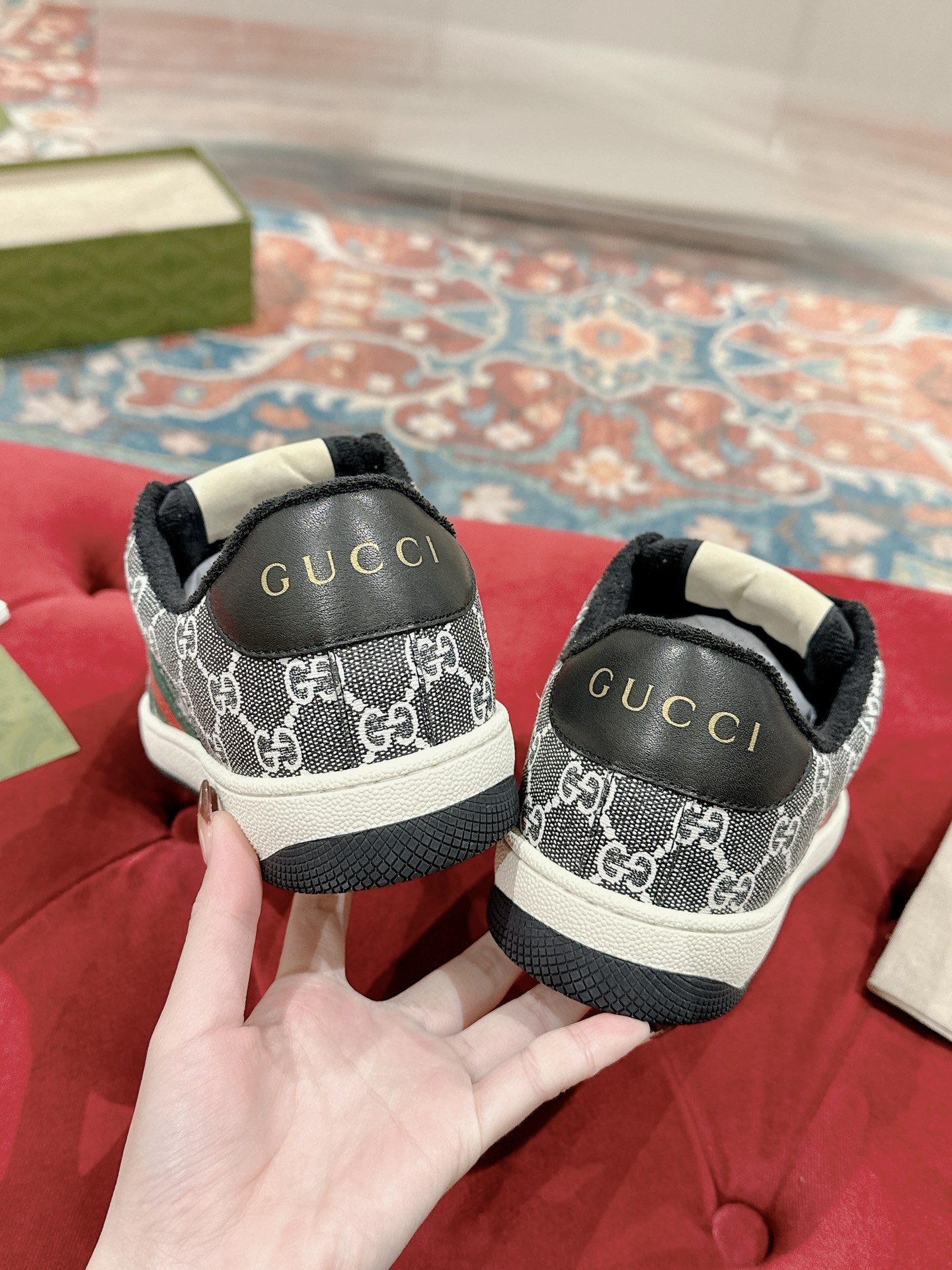 Gucci Sneakers-16