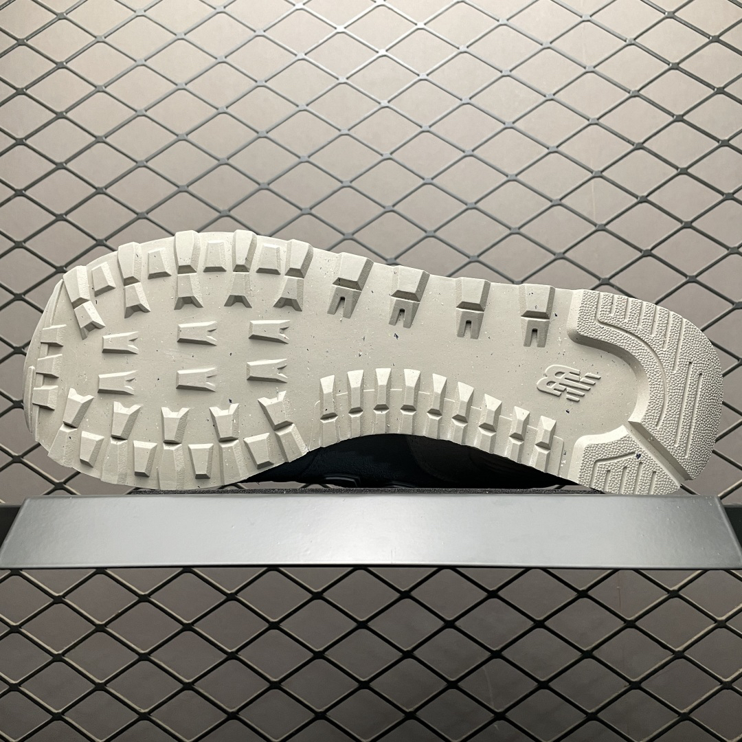 New Balance Sneakers-54