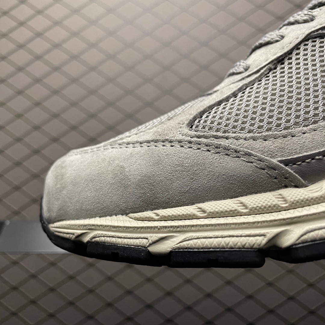 New Balance Sneakers-42