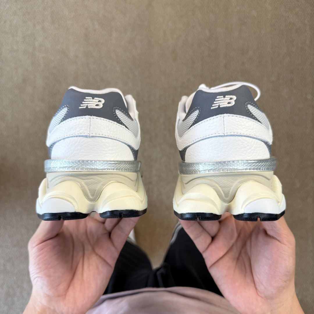 New Balance Sneakers-263