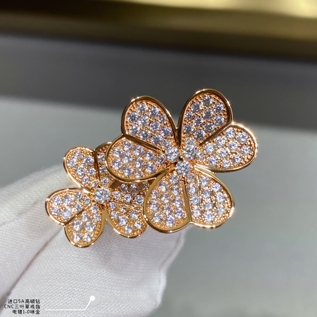 Van Cleef & Arpels ring-91