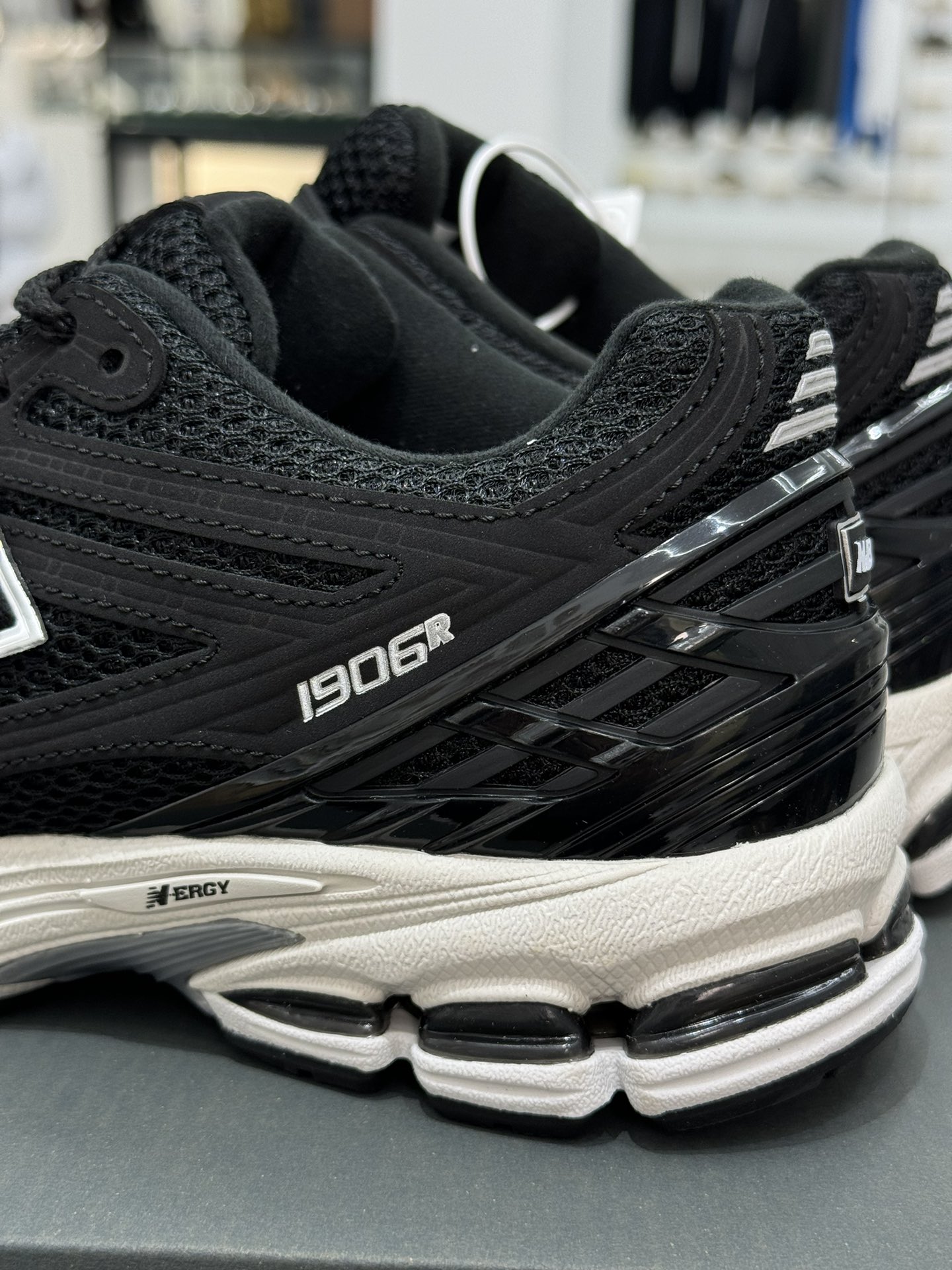 New Balance Sneakers-187