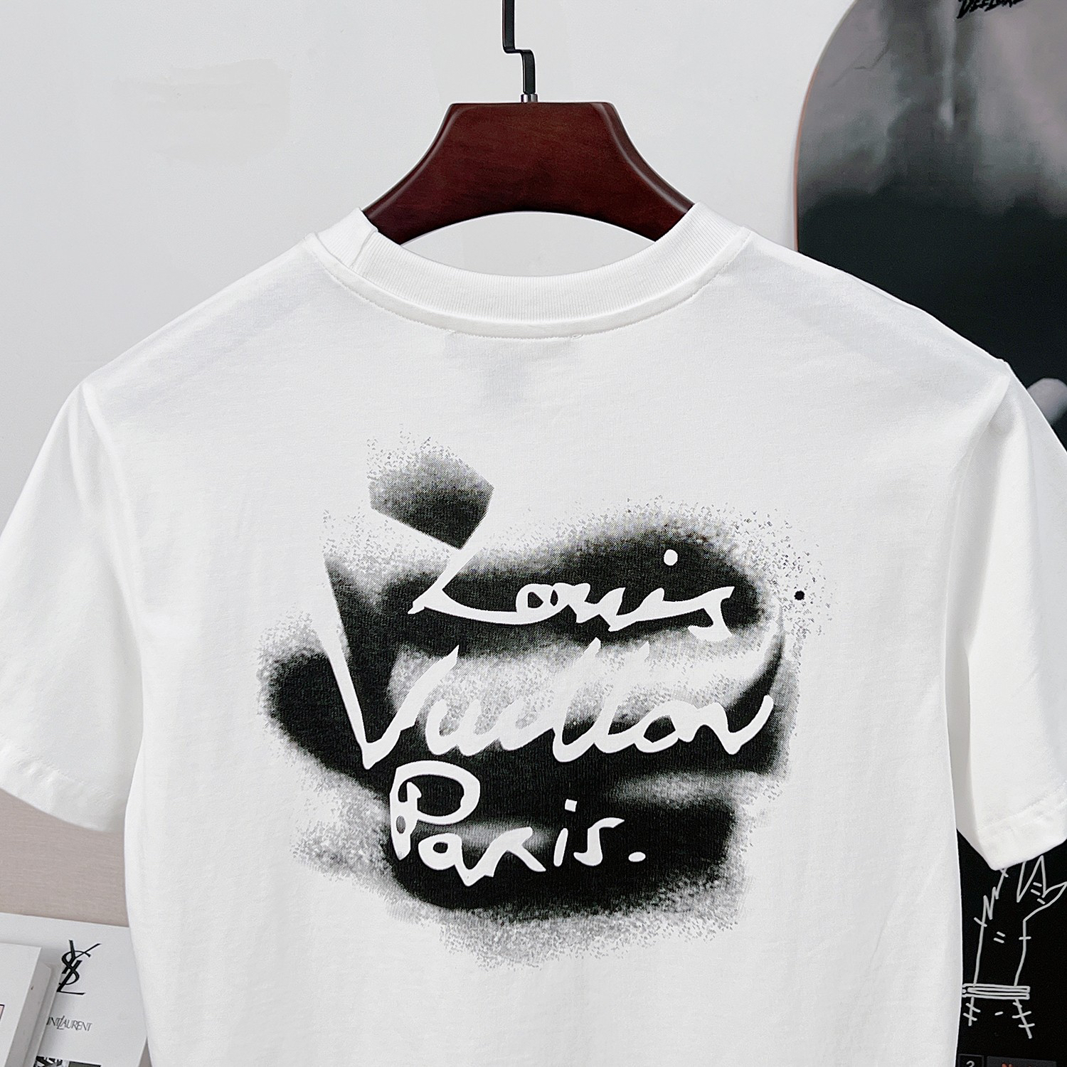 LV clothing-90