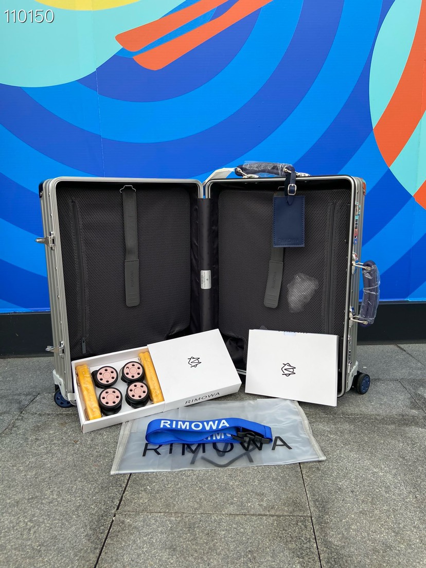 Fendi luggage-29