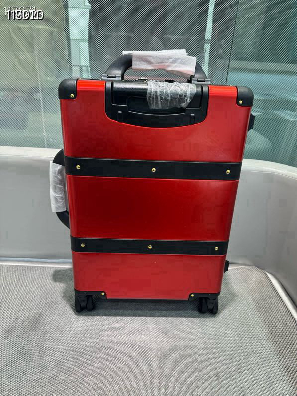 Gucci luggage-12