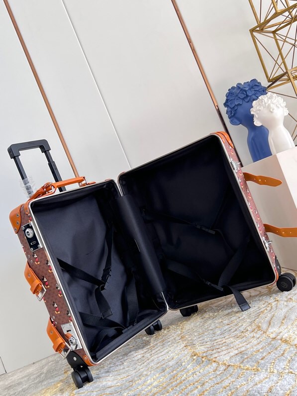 Gucci luggage-7