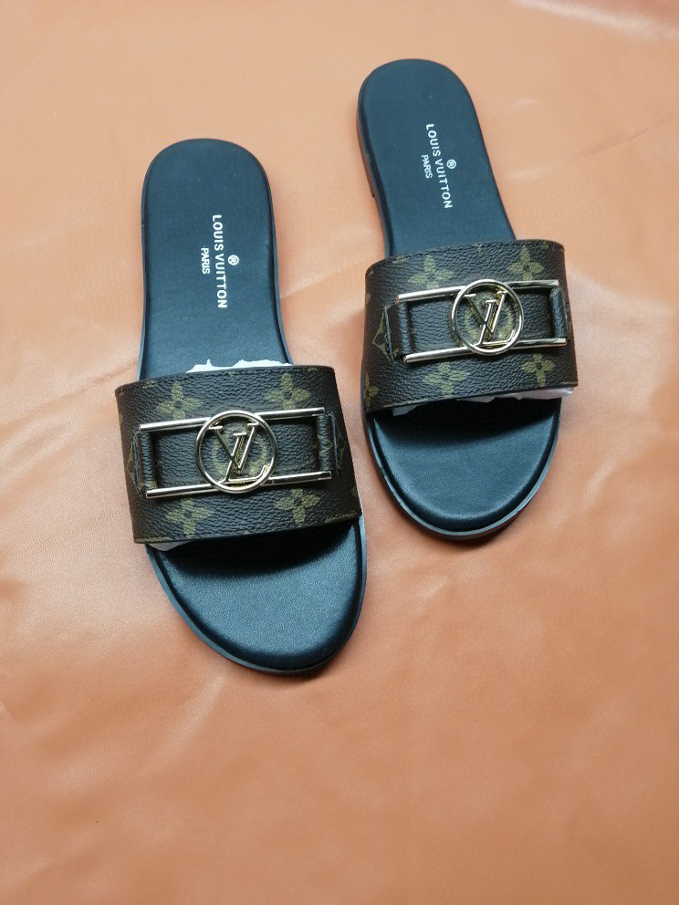LV Summer footwear