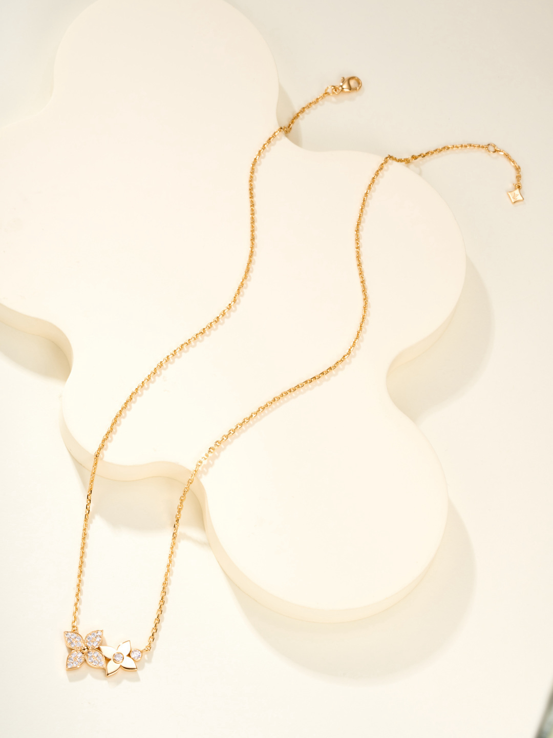 LV necklace-52